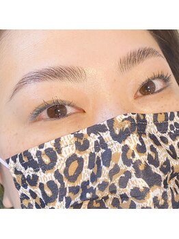 クロエ(Chloe)/ハリウッドブロウリフト