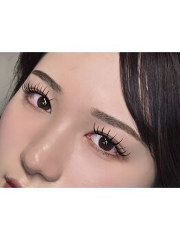 ナチュラル上品な目元にしたい