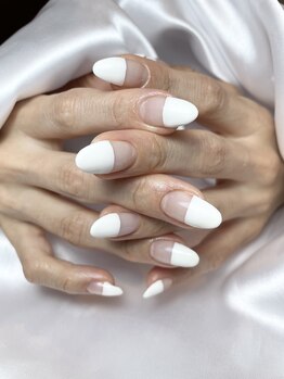 メルシィネイル(merci nail)/モデル美香さんフレンチ