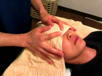 ロイヤルタッチ(Royal Touch)の写真/小顔も美Bodyも両方叶えるブライダルケア☆スラッと引き締まった理想のボディへ[小顔&美容整体60分¥6000~]