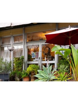 仕事帰り・早朝OKのサロン