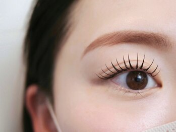 アイラッシュ＆ネイル レーヌ池袋 (Reine)の写真/【最新技術アンドヘルシー導入サロン】マツエク×パーマでまぶたのリフトアップ効果＊理想のまつげをご提案