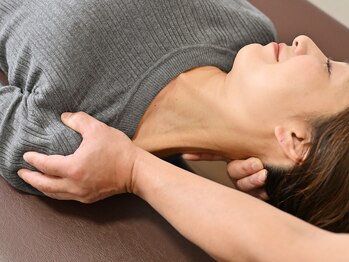 まとい整体/首周りへのアプローチ