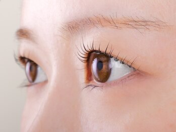 ティヨール カリーノ江坂店(TILLEUL)の写真/【まつげパーマ×ボディケア！】ぱっちり上向きまつげでお顔の印象UP！キレイと癒しを同時に叶える★