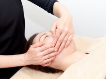 一人一人に合わせたオーダーメイド小顔施術◎