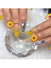 ノイド(noid)/ひまわりネイル