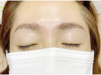 ウミカサロン(Umika Salon)/眉毛パーマ&カラー