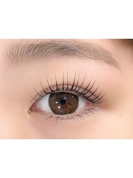 ナチュラル上品な目元にしたい