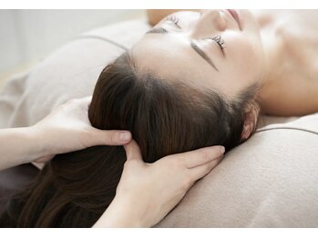 アルメリアリッセ(Armeria lisse)の写真/【毛穴洗浄＋ヘッドスパ¥6500】当店で人気のお得なセットメニューで頭もお顔もスッキリ♪