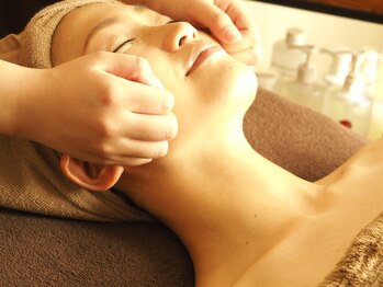 ブルーミング ソイル(blooming soil+)/超小顔×美肌