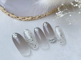 くすみグレーキラキラネイル