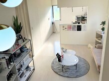 ヴィヴィアン 熊谷店(Vivian)の雰囲気（【店内】明るく白基調の店内）
