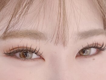 ジオン(GION)の写真/【長持ちLED×140本￥8250】重いまぶたもパッと上向き！濃さ×光を取り込む瞳で最上級の可愛さへ♪