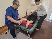 至サロンの雰囲気（細くて繊細な指先とふっくら温かい手が織りなす施術も人気です。）