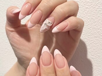 アウロラ 代々木上原(AURORA)の写真/【駅近☆】シンプルだからこそどんな服にも合う！大人女性の魅力を底上げする上品なネイルをご提供♪