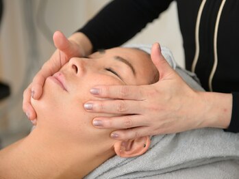 アジュ(Aju)/コルギ　小顔　矯正