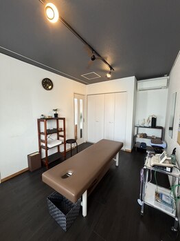 整体院リアンカナデ(整体院 Lien Kanade)の写真/ガチガチの首肩・背中に!話題の【肩甲骨はがし×パーソナルストレッチ】で根本から軽やかな身体へ