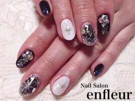 モノトーンdeキラキラ冬ネイル☆