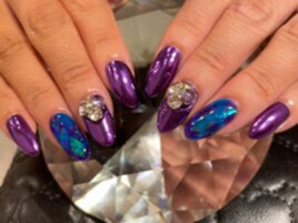 ギラギラ派手ネイル