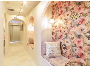 リール 新宿店(RIRE)/非日常の空間でバストアップ♪