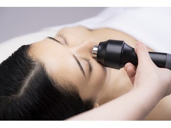 シーボン イオンモール各務原店/高機能美顔器「ソニックピール」