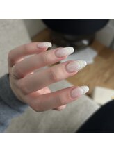 ヴィヴィアンビューティ ネイルアンドアイ Viviean Beauty Nail & Eye/一癖フレンチネイル