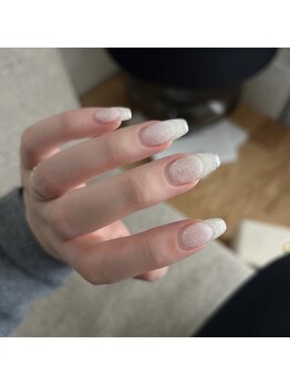 ヴィヴィアンビューティ ネイルアンドアイ Viviean Beauty Nail & Eye/一癖フレンチネイル