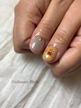 バーズ(Birds)/ひまわりネイル