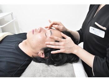 オリノ(Olino)/小顔矯正の施術の様子