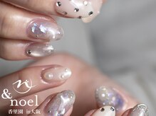 ノエル(Noel)/ホワイトドットニュアンスネイル