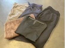 【肩こり・腰痛・ダイエット特化】パーソナルジム&ピラティス メルメイク伏見店の雰囲気(ウェア・タオルは露出が低いものです!無料貸し出ししています♪)