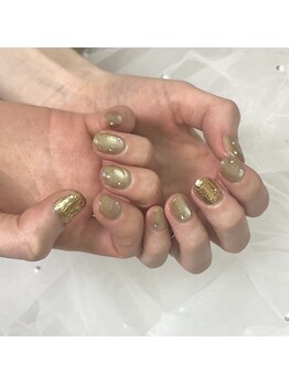 NAIL SALON R/7-10art