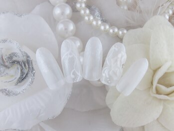 アイラッシュアンドネイル クリスティア(Christia)/