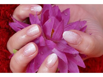 ネイルアンドスパ モンロー(MONROE)/