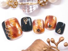 トータルビューティーアンドアズフローラ(Total Beauty & a`s Flora)/グリーン×ベッコウネイル