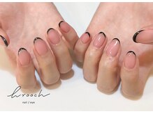 ブローチ(BRooCH)/フレンチネイル