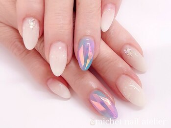 ミケ/オーロラネイル×白グラデ