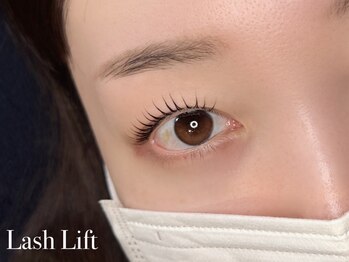 ネロリ バイ エイティスト(neroli by 8ist)/ラッシュリフト［新宿/新宿駅］