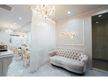 ラビィ 大阪心斎橋店(Raviy)