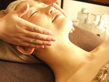 ブルーミング ソイル(blooming soil+)/ヒト幹細胞導入でお肌を生き生き