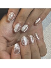 クイーン(Queen)/マグネットネイル