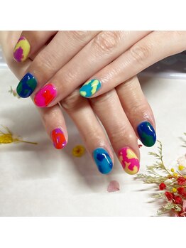 リマ(Lima)/カラフルネイル