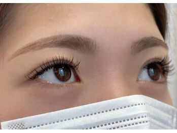 プラスアイ 船橋南口店/眉スタイリング×エクステ