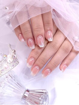 ラズリ(Lazuri)/チークネイル