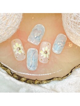 ベリー(berry)/定額¥7500 ひまわりネイル