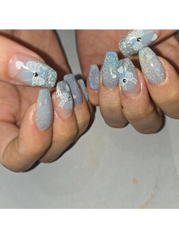 アローナ(Arona)/