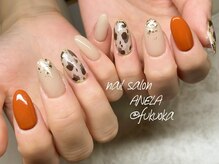 アネラ(ANELA)/白べっ甲ネイル