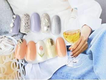 ネイルサロンリュクス (nailsalon Luxe)の写真/何年通っていても新しい発見と感動がある。美意識の高い大人女性から絶大な信頼を誇る老舗のネイルサロン。