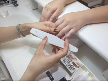 ミンスネイル(Mins Nail)の写真/[施術歴16年/多数の資格保持] 高い技術力のオーナーが施術☆1日2人限定の完全プライベートサロン