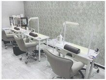 サンキューネイル(3Qnail)の雰囲気（グレーを基調とした落ち着いた雰囲気の店内です♪）